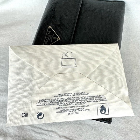 PRADA Black Saffiano Leather Compact wallet Crossbody - Picture 14 of 16